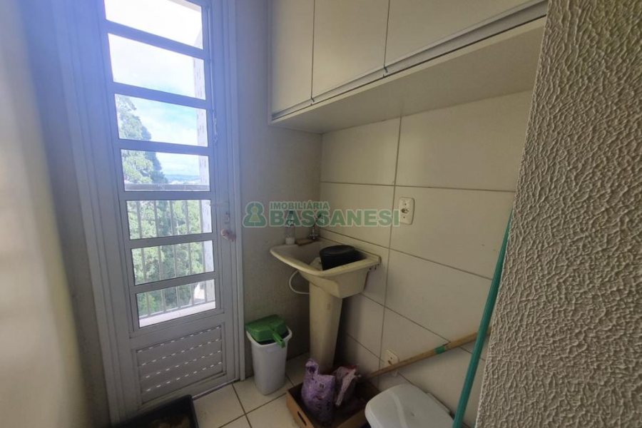 Apartamento com 50m², 2 dormitórios, 1 vaga, no bairro Diamantino em Caxias do Sul para Alugar