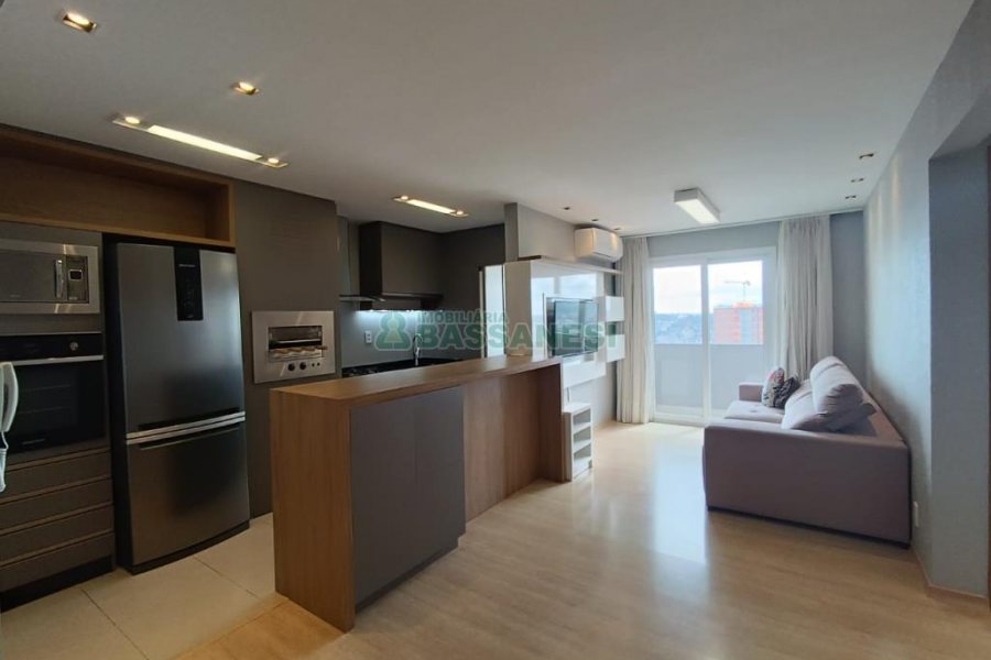 Apto Mobiliado com 67m², 2 dormitórios, 1 vaga, no bairro Centro em Caxias do Sul para Alugar