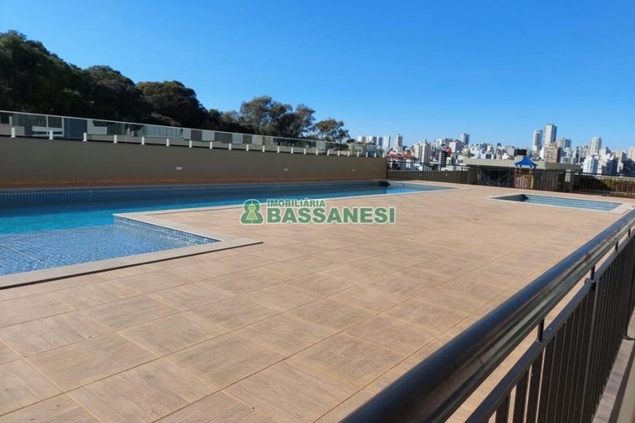 Apto Mobiliado com 67m², 2 dormitórios, 1 vaga, no bairro Centro em Caxias do Sul para Alugar