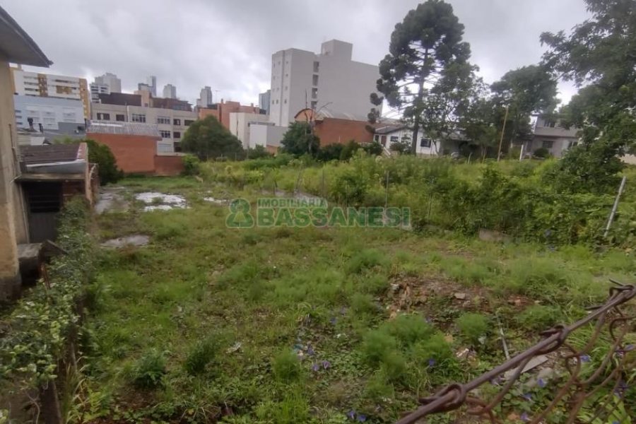 Terreno, no bairro São Leopoldo em Caxias do Sul para Comprar