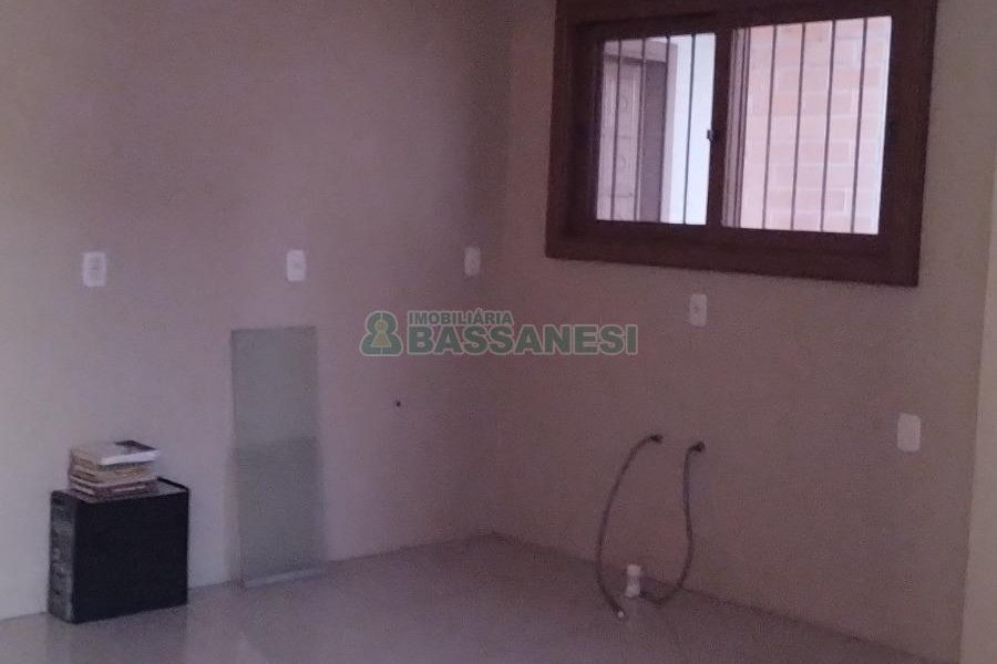 Casa com 208m², 5 dormitórios, 3 vagas, no bairro Santa Catarina em Caxias do Sul para Comprar