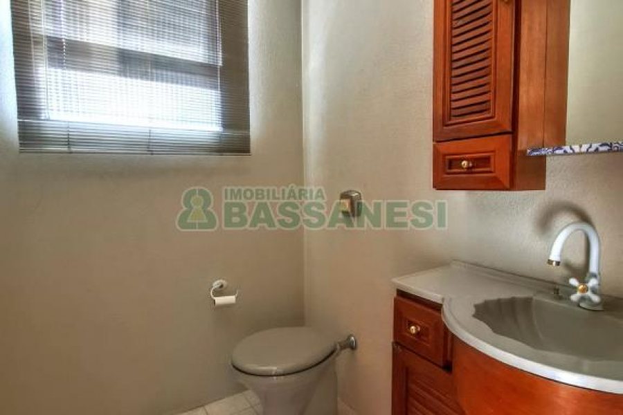 Sala com 42m², no bairro Pio X em Caxias do Sul para Alugar