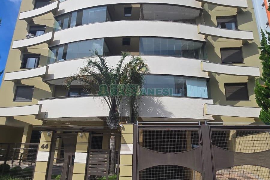 Apartamento com 112m², 3 dormitórios, 2 vagas, no bairro Panazzolo em Caxias do Sul para Comprar