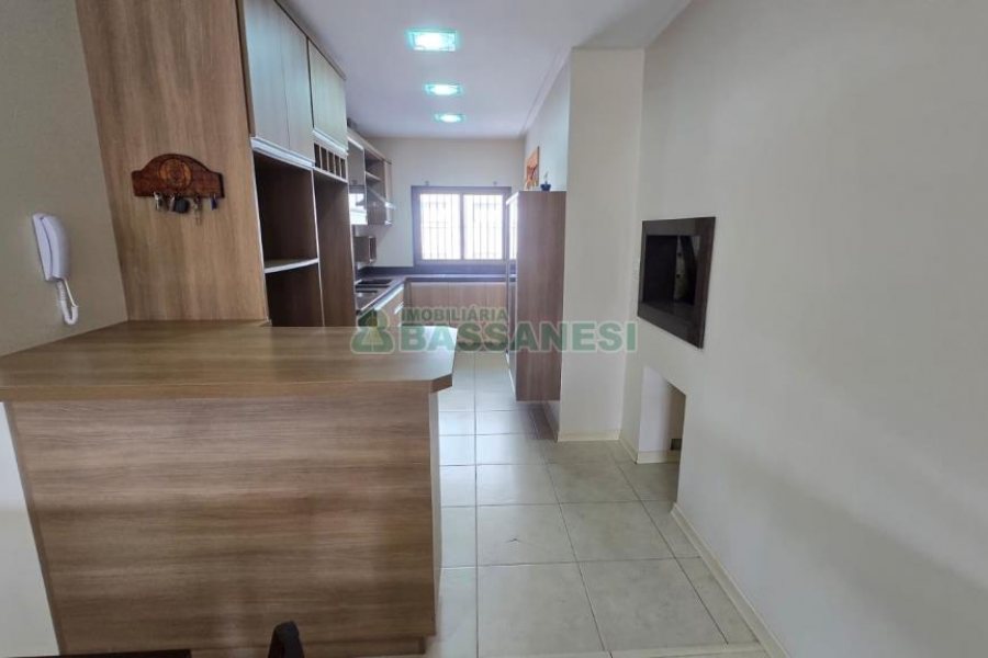 Apartamento com 112m², 3 dormitórios, 2 vagas, no bairro Panazzolo em Caxias do Sul para Comprar