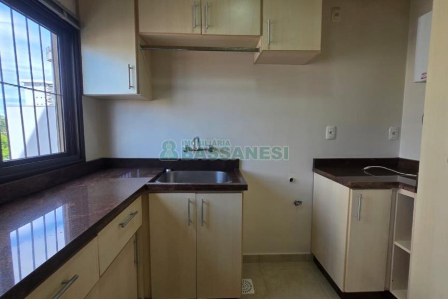 Apartamento com 112m², 3 dormitórios, 2 vagas, no bairro Panazzolo em Caxias do Sul para Comprar