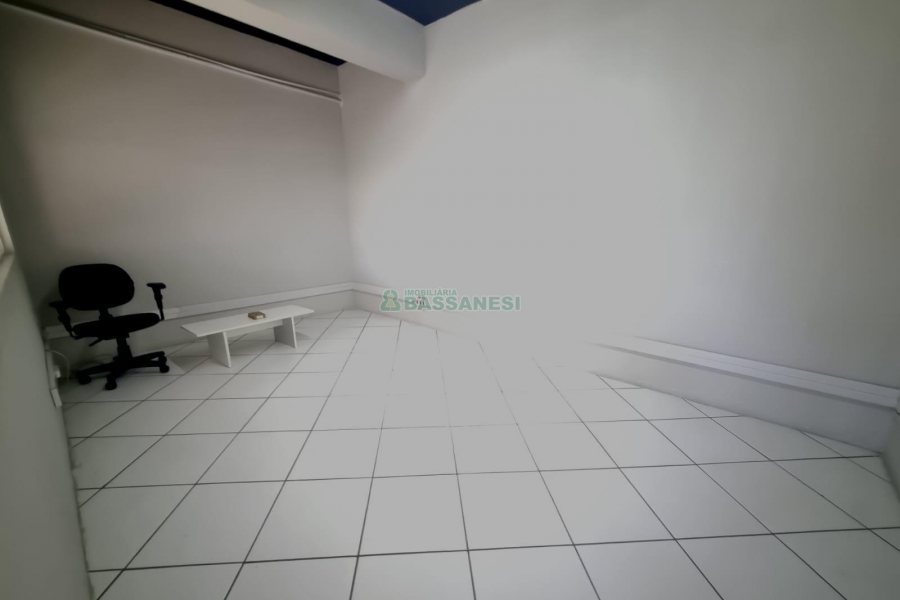 Predio com 2500m², 23 vagas, no bairro Lourdes em Caxias do Sul para Alugar
