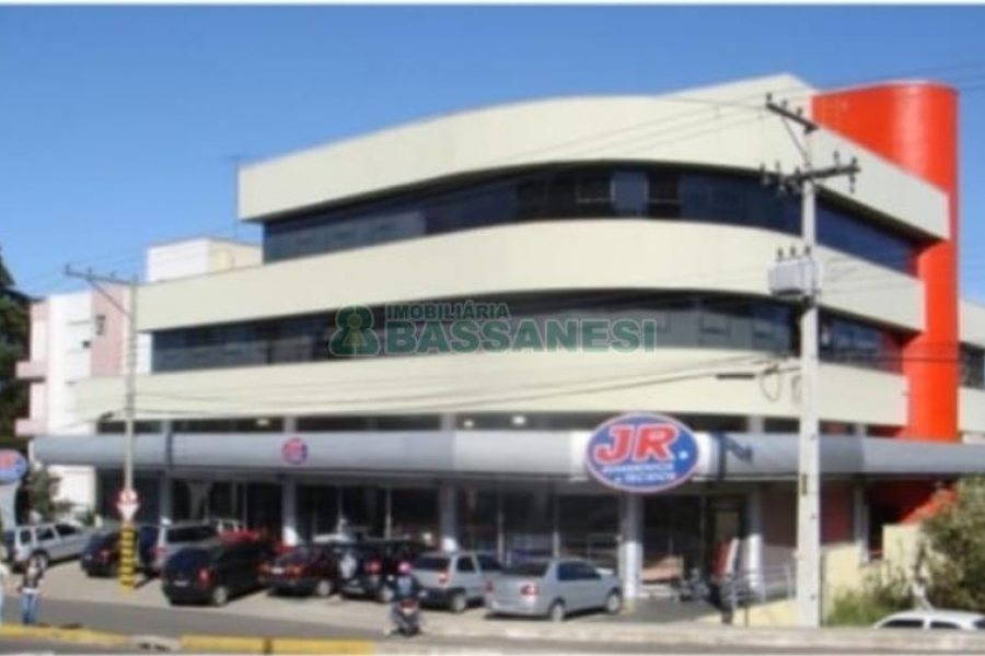 Predio com 2500m², 23 vagas, no bairro Lourdes em Caxias do Sul para Alugar