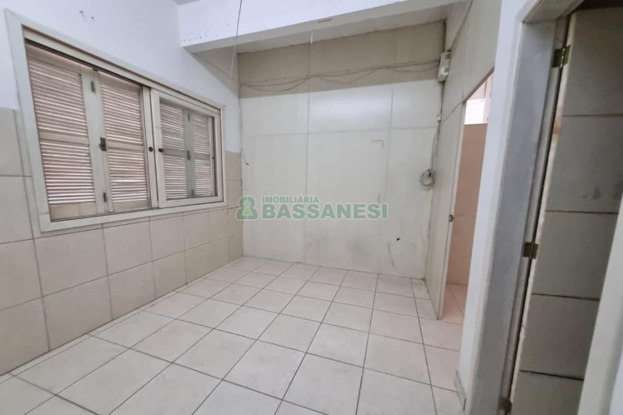 Casa com 100m², 2 dormitórios, no bairro Fatima em Caxias do Sul para Alugar