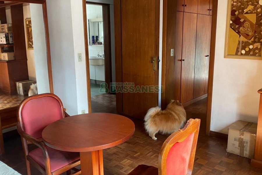 Apartamento com 237m², 3 dormitórios, 4 vagas, no bairro São Pelegrino em Caxias do Sul para Comprar