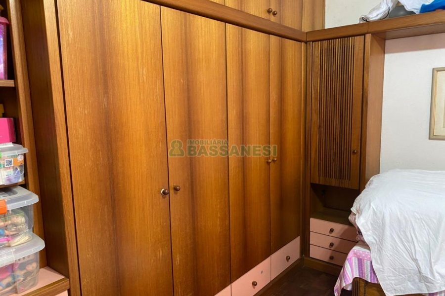 Apartamento com 237m², 3 dormitórios, 4 vagas, no bairro São Pelegrino em Caxias do Sul para Comprar