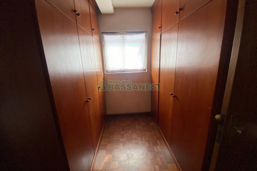 Apartamento com 237m², 3 dormitórios, 4 vagas, no bairro São Pelegrino em Caxias do Sul para Comprar