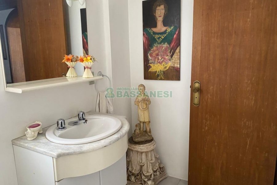 Apartamento com 237m², 3 dormitórios, 4 vagas, no bairro São Pelegrino em Caxias do Sul para Comprar