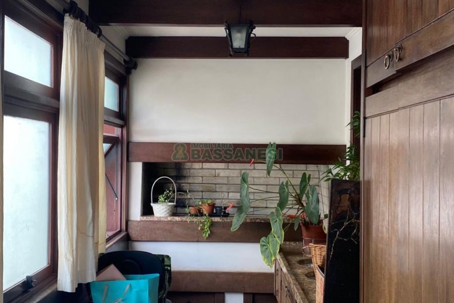 Apartamento com 237m², 3 dormitórios, 4 vagas, no bairro São Pelegrino em Caxias do Sul para Comprar