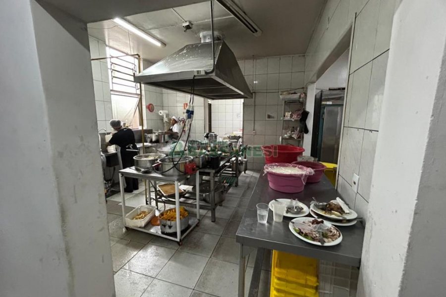 Loja com 480m², no bairro Santa Fé em Caxias do Sul para Alugar