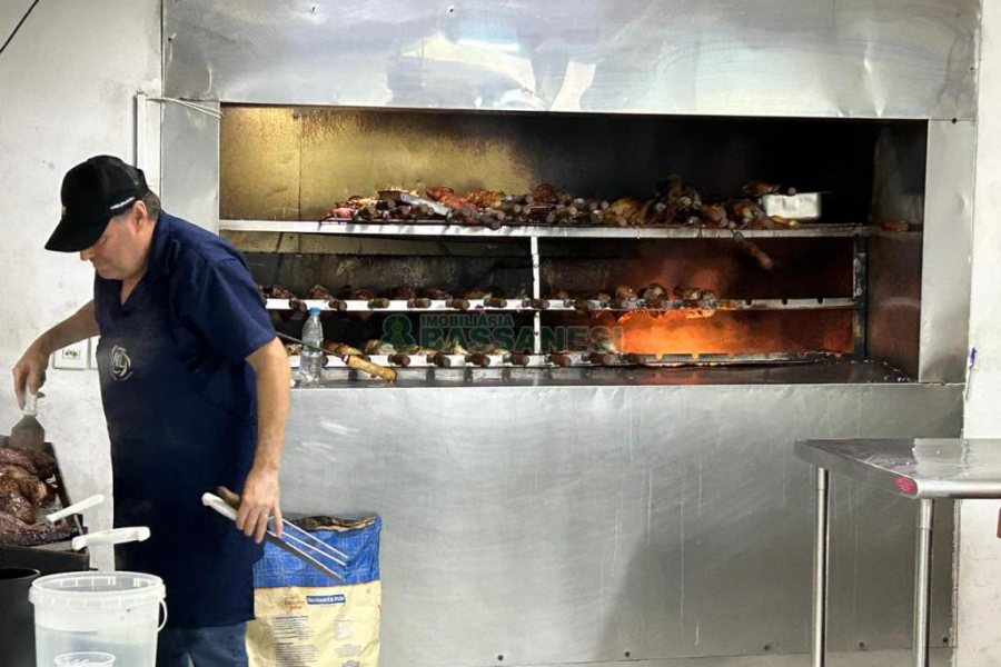 Loja com 480m², no bairro Santa Fé em Caxias do Sul para Alugar