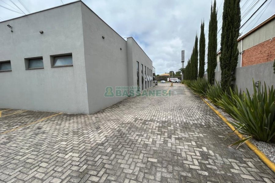 Loja com 480m², no bairro Santa Fé em Caxias do Sul para Alugar