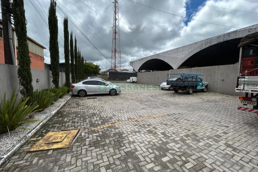 Loja com 480m², no bairro Santa Fé em Caxias do Sul para Alugar