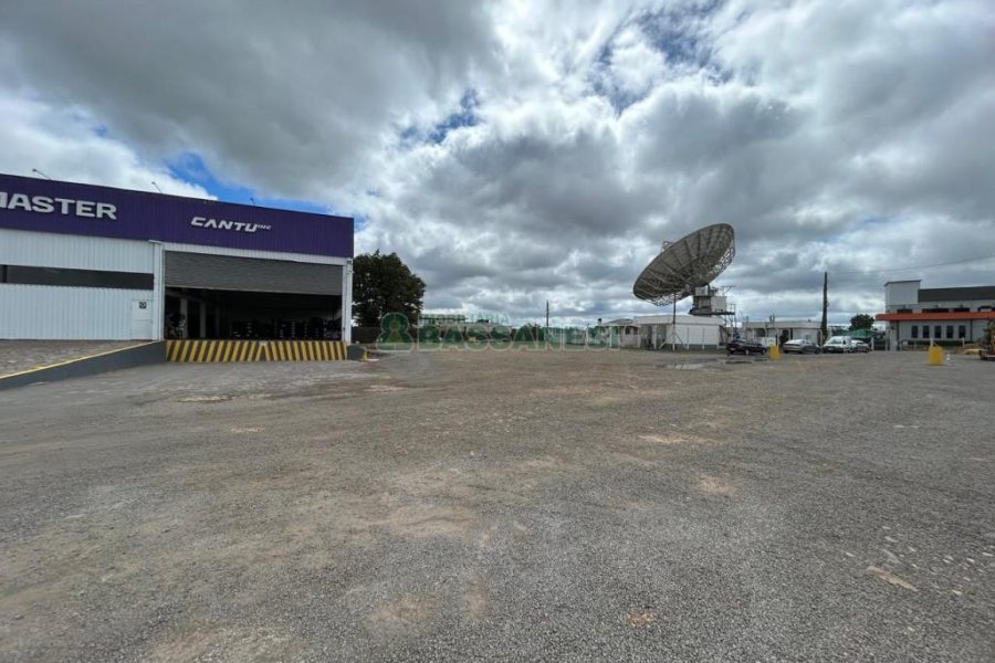 Loja com 480m², no bairro Santa Fé em Caxias do Sul para Alugar