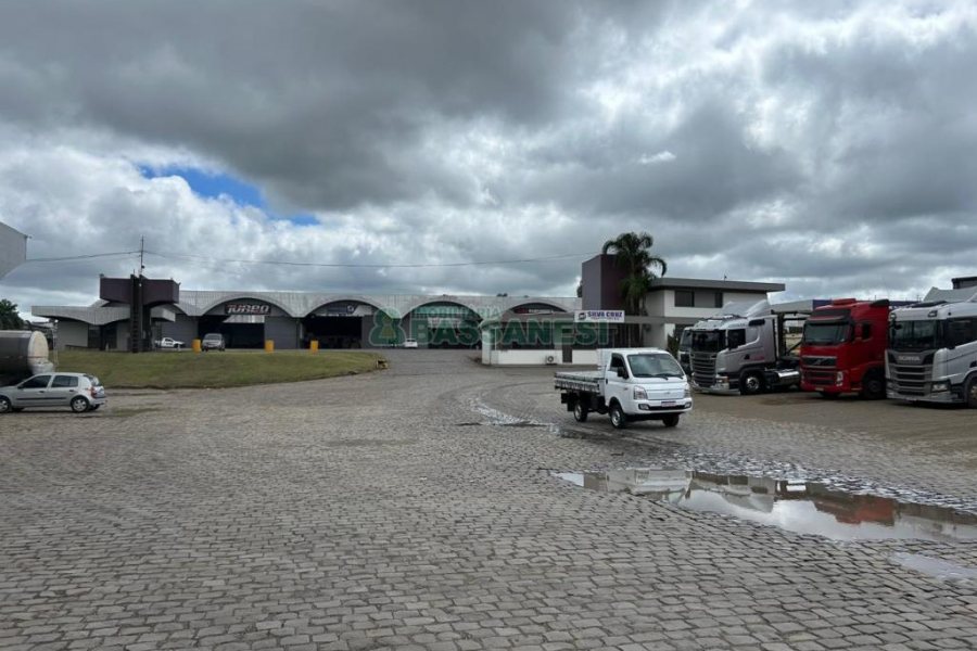 Loja com 480m², no bairro Santa Fé em Caxias do Sul para Alugar