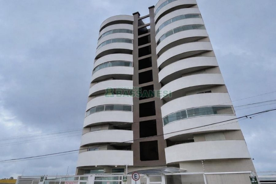 Apto Mobiliado com 56m², 2 dormitórios, 1 vaga, no bairro Pioneiro em Caxias do Sul para Alugar