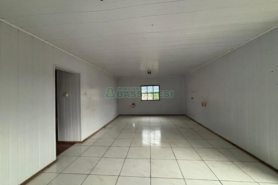 Casa com 62m², 2 dormitórios, no bairro Cidade Industrial em Caxias do Sul para Alugar