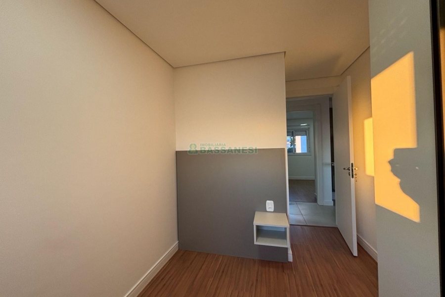 Apartamento com 52m², 2 dormitórios, 1 vaga, no bairro Centro em Caxias do Sul para Alugar
