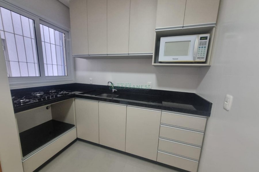 Apartamento com 71m², 2 dormitórios, 2 vagas, no bairro Petrópolis em Caxias do Sul para Alugar