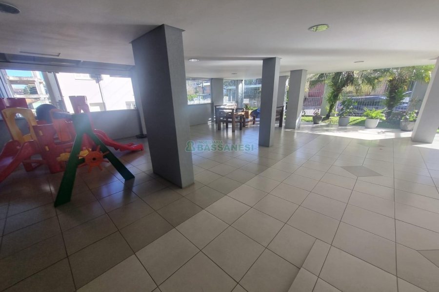 Apartamento com 71m², 2 dormitórios, 2 vagas, no bairro Petrópolis em Caxias do Sul para Alugar