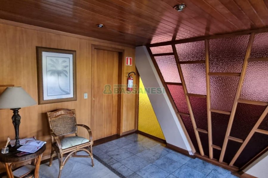 Apartamento com 299m², 3 dormitórios, 2 vagas, no bairro Centro em Caxias do Sul para Comprar