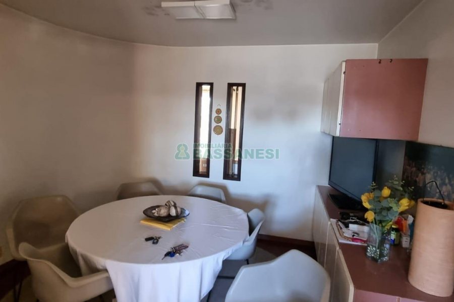 Apartamento com 299m², 3 dormitórios, 2 vagas, no bairro Centro em Caxias do Sul para Comprar