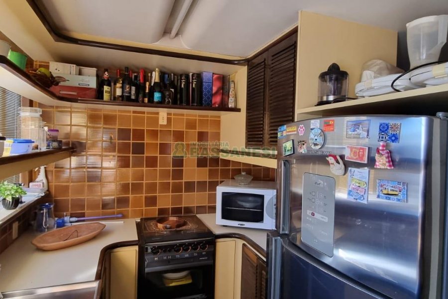 Apartamento com 299m², 3 dormitórios, 2 vagas, no bairro Centro em Caxias do Sul para Comprar