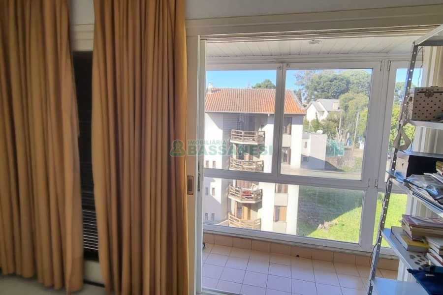 Apartamento com 299m², 3 dormitórios, 2 vagas, no bairro Centro em Caxias do Sul para Comprar