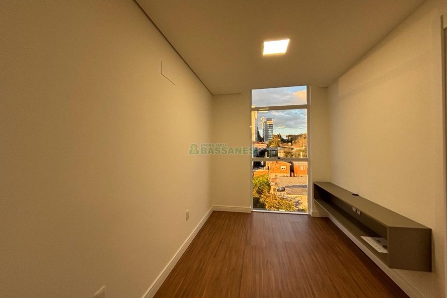 Apartamento com 41m², 1 dormitório, 1 vaga, no bairro Centro em Caxias do Sul para Alugar