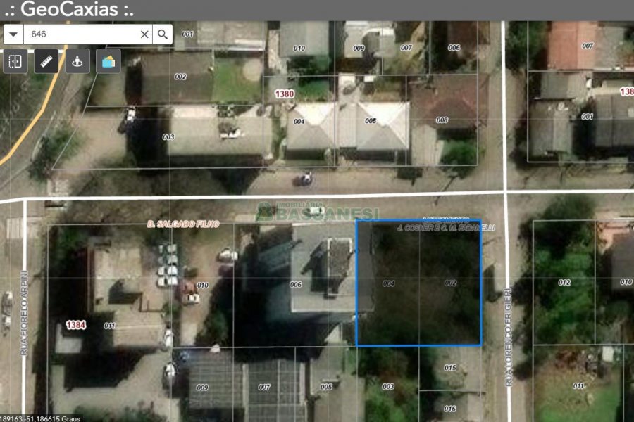 Terreno com 670m², no bairro Salgado Filho em Caxias do Sul para Comprar