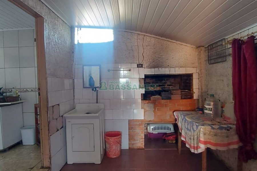 Casa com 70m², no bairro Santa Lúcia em Caxias do Sul para Comprar
