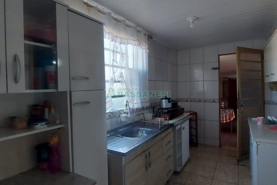 Casa com 70m², no bairro Santa Lúcia em Caxias do Sul para Comprar