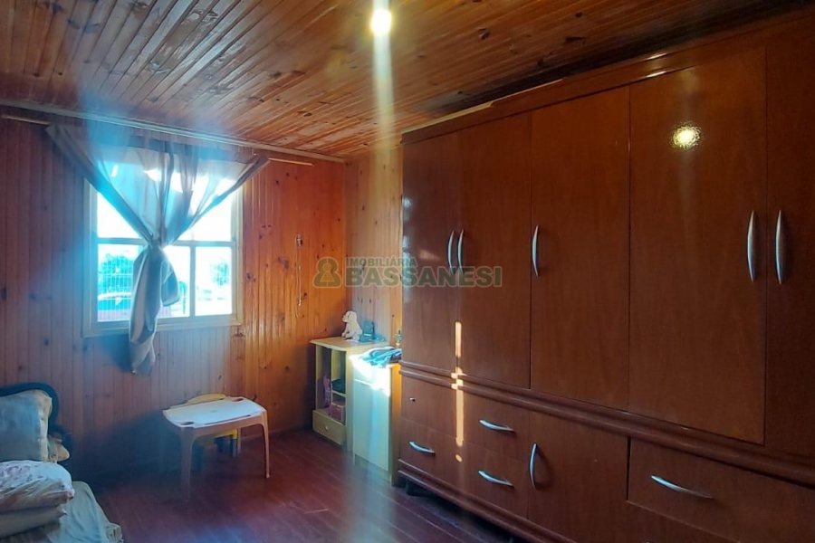 Casa com 70m², no bairro Santa Lúcia em Caxias do Sul para Comprar
