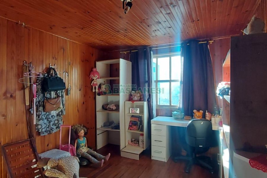 Casa com 70m², no bairro Santa Lúcia em Caxias do Sul para Comprar