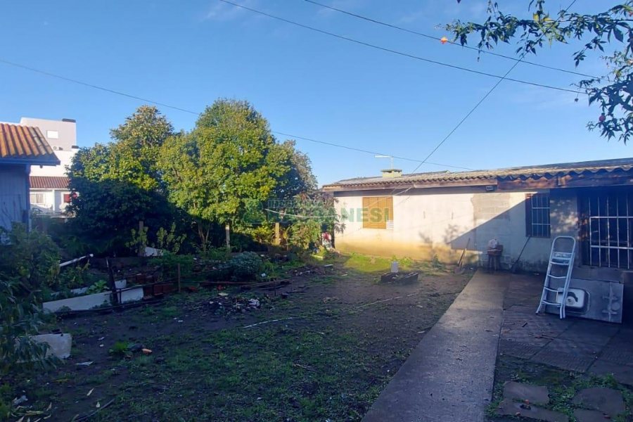 Casa com 70m², no bairro Santa Lúcia em Caxias do Sul para Comprar