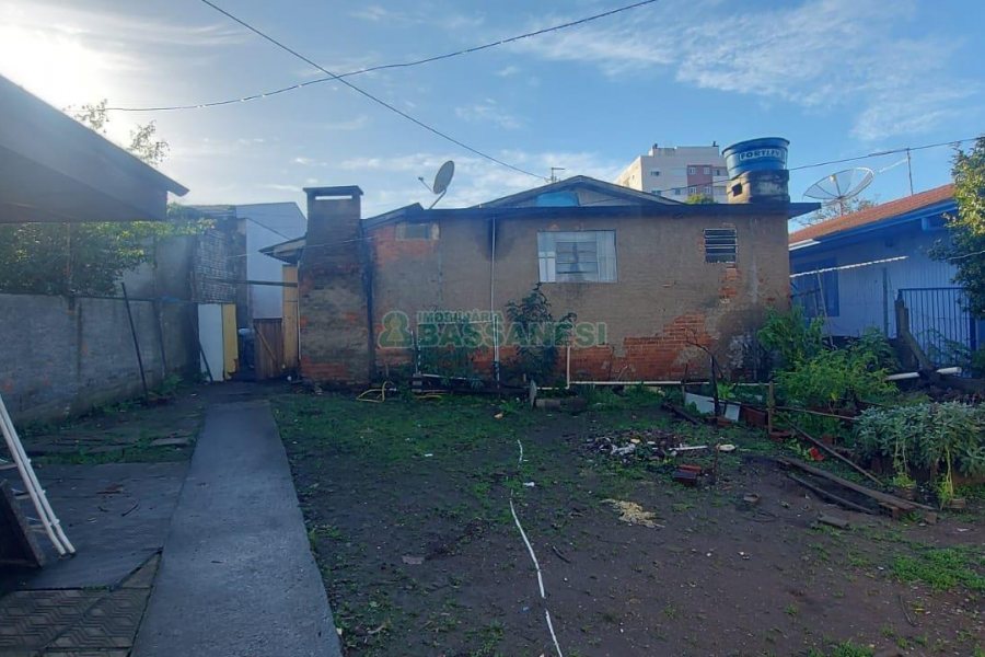 Casa com 70m², no bairro Santa Lúcia em Caxias do Sul para Comprar