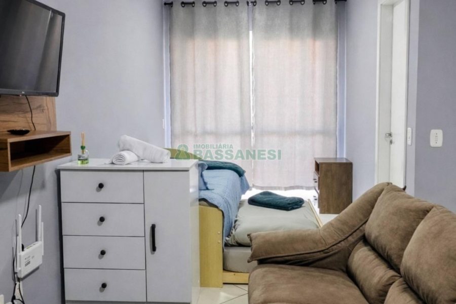 Apto Mobiliado com 40m², 1 dormitório, 1 vaga, no bairro Presidente Vargas em Caxias do Sul para Alugar
