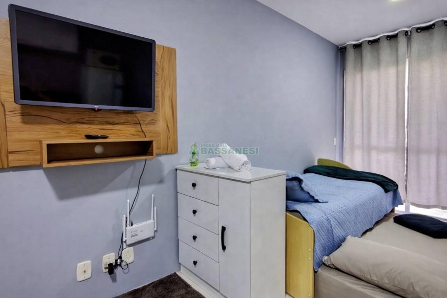Apto Mobiliado com 40m², 1 dormitório, 1 vaga, no bairro Presidente Vargas em Caxias do Sul para Alugar