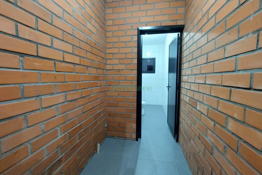 Pavilhão com 495m², no bairro São Gotardo em Flores da Cunha para Alugar