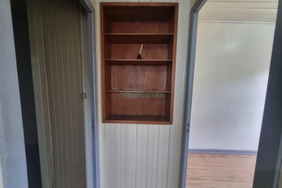 Casa com 81m², 3 dormitórios, no bairro Exposição em Caxias do Sul para Alugar