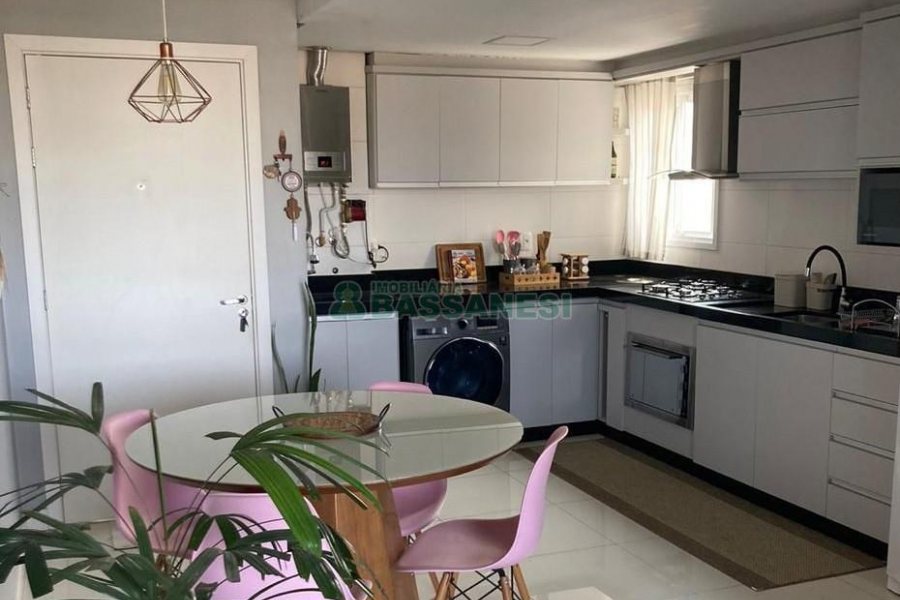Apartamento com 53m², 2 dormitórios, 1 vaga, no bairro Colina Sorriso em Caxias do Sul para Comprar