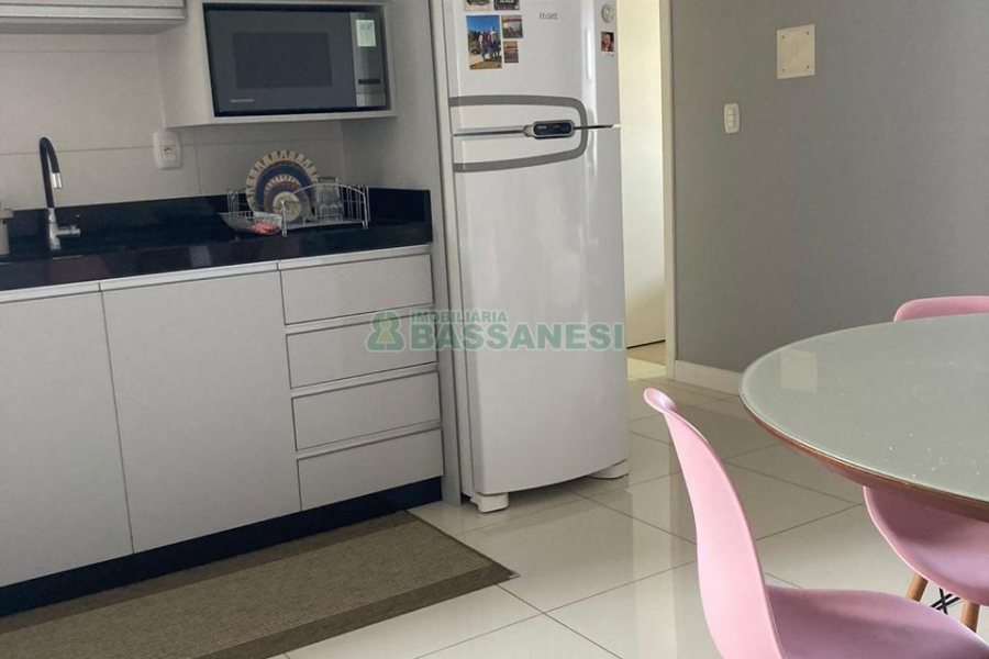 Apartamento com 53m², 2 dormitórios, 1 vaga, no bairro Colina Sorriso em Caxias do Sul para Comprar