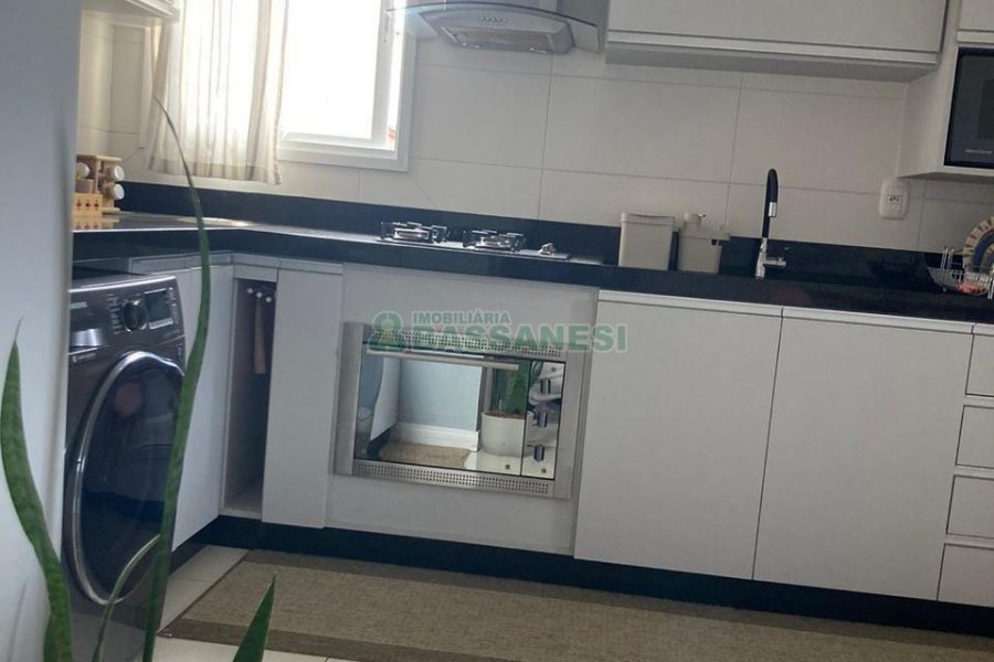 Apartamento com 53m², 2 dormitórios, 1 vaga, no bairro Colina Sorriso em Caxias do Sul para Comprar