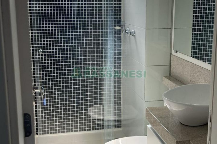 Apartamento com 53m², 2 dormitórios, 1 vaga, no bairro Colina Sorriso em Caxias do Sul para Comprar