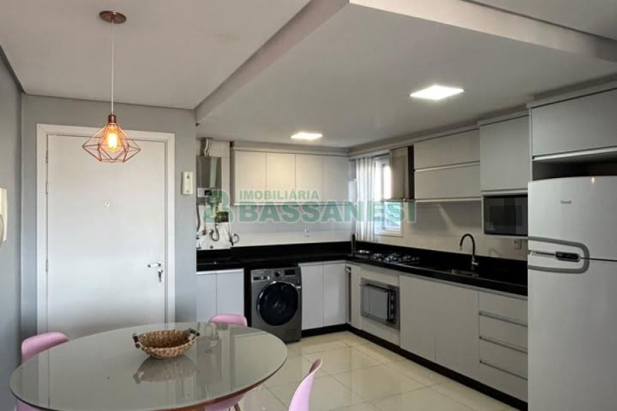 Apartamento com 53m², 2 dormitórios, 1 vaga, no bairro Colina Sorriso em Caxias do Sul para Comprar