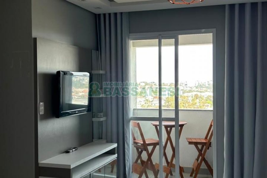 Apartamento com 53m², 2 dormitórios, 1 vaga, no bairro Colina Sorriso em Caxias do Sul para Comprar